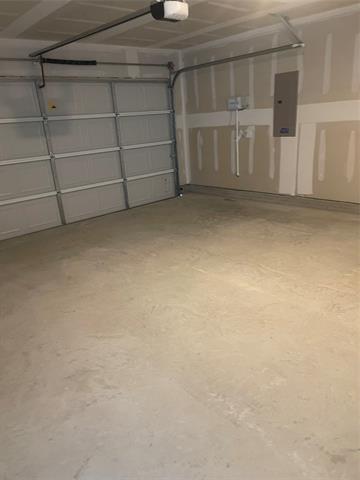 Building Photo - 427 Bower Dr