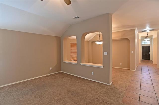 Building Photo - 1073 Red Hawk Dr