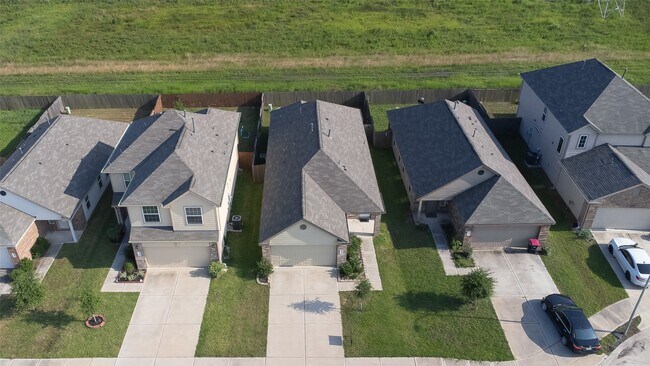 Building Photo - 17259 Quiet Song Ct