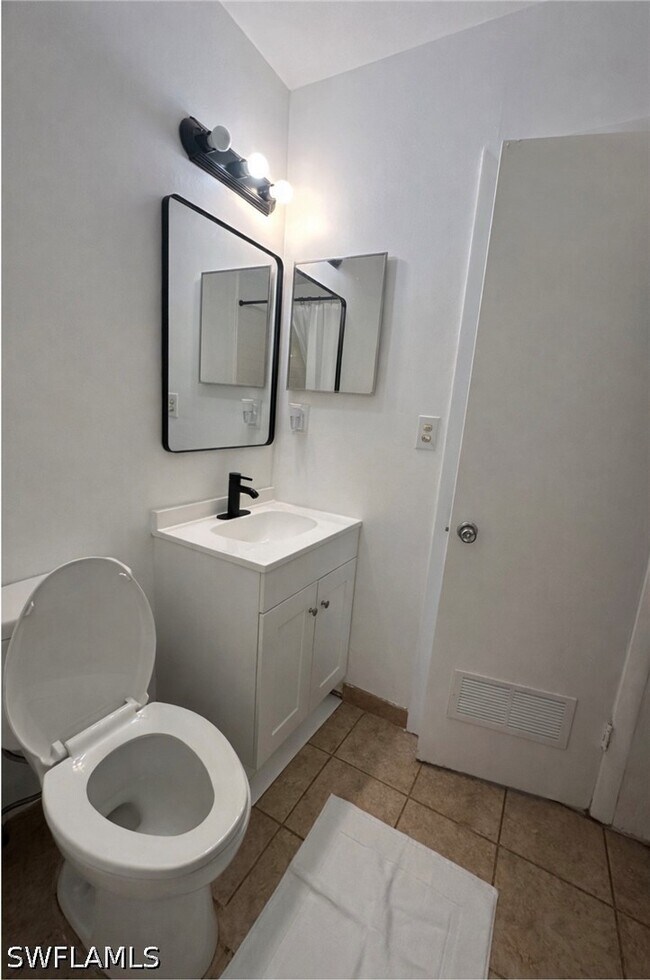 Building Photo - 3325 Arpt Rd S