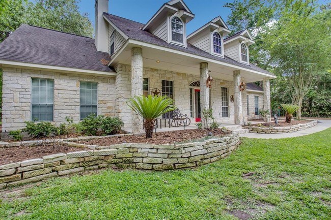 Building Photo - 905 Carriage Hills Blvd