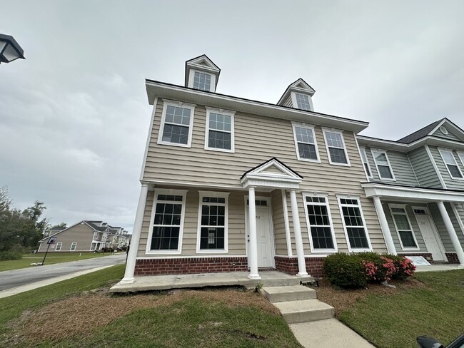 Primary Photo - Townhouse for Rent