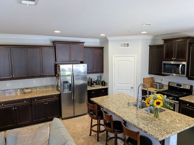 Building Photo - 3433 Arborview Dr