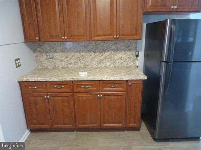 Primary Photo - 703 Willitts Ave