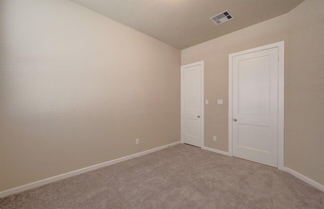 Building Photo - 4227 Maple Glen Dr