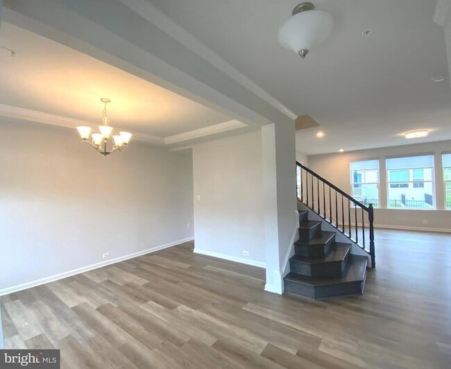 Building Photo - 5763 Hawk Ridge Rd
