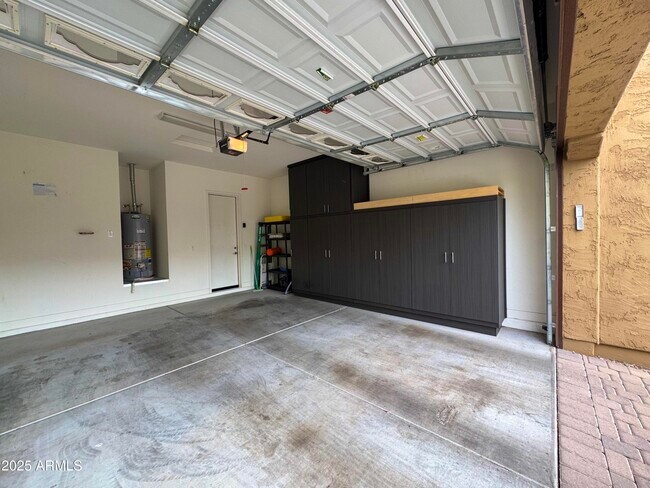 Building Photo - 4511 E Walter Way