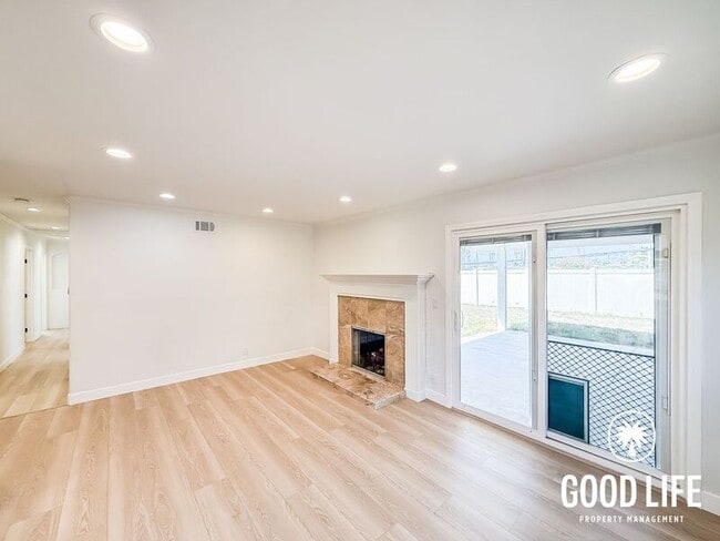 Building Photo - 18361 Delaware St