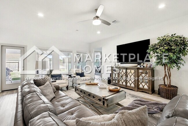 Building Photo - 3839 Hordley Ter Trl