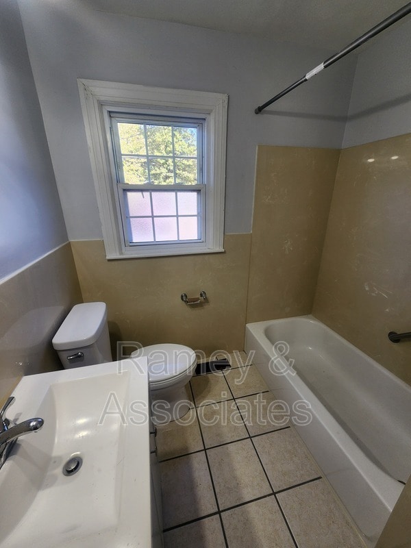 Building Photo - 4401 Bellevue Ave