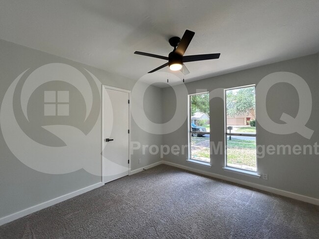 Building Photo - 608 High Meadow Dr