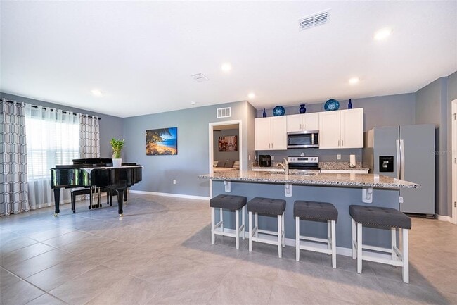 Building Photo - 531 Emily Gln St