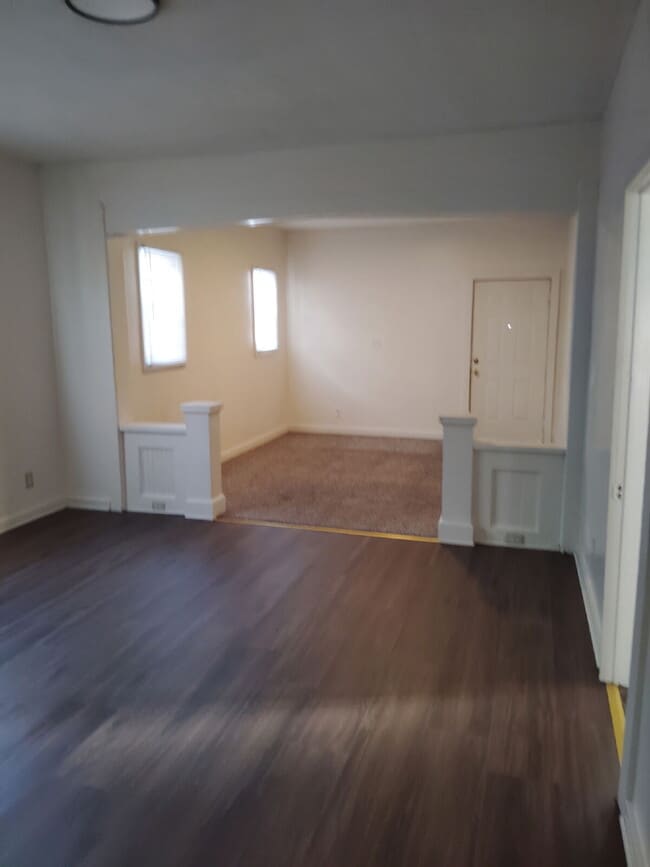 Building Photo - 814 S 37th St