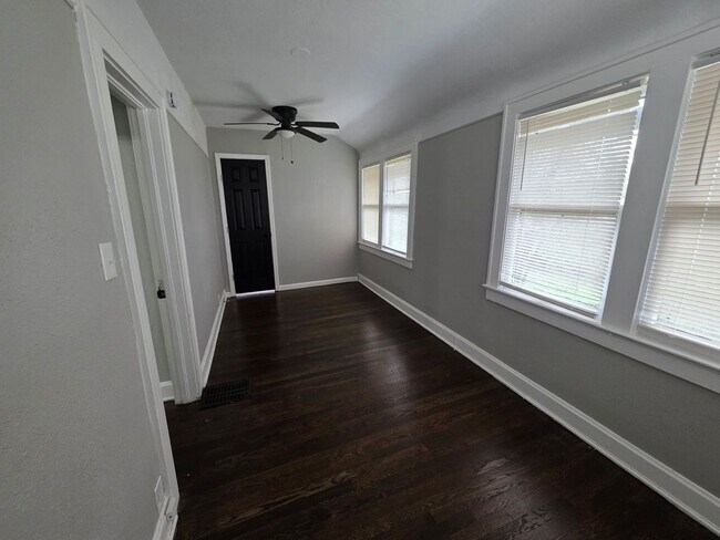 Building Photo - Spacious 4 Bedroom Home with Classic Charm