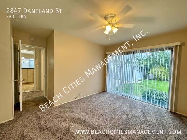 Building Photo - 2847 Daneland St