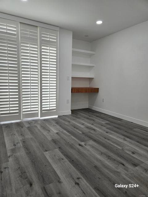 Building Photo - 110 W Island Ave