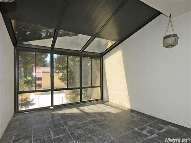 Building Photo - 200 P St