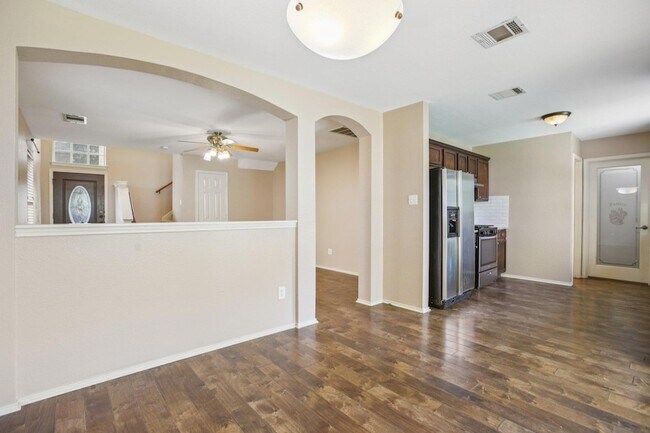 Building Photo - 1132 Pine Portage Loop