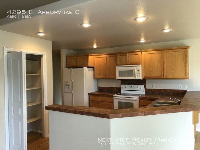 Building Photo - 4 Bed plus Office in Columbia Village