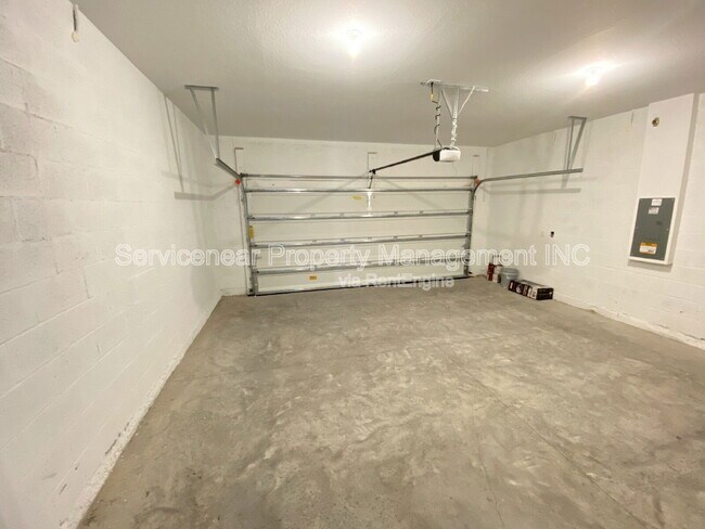 Building Photo - 35606 Buttonweed Trl