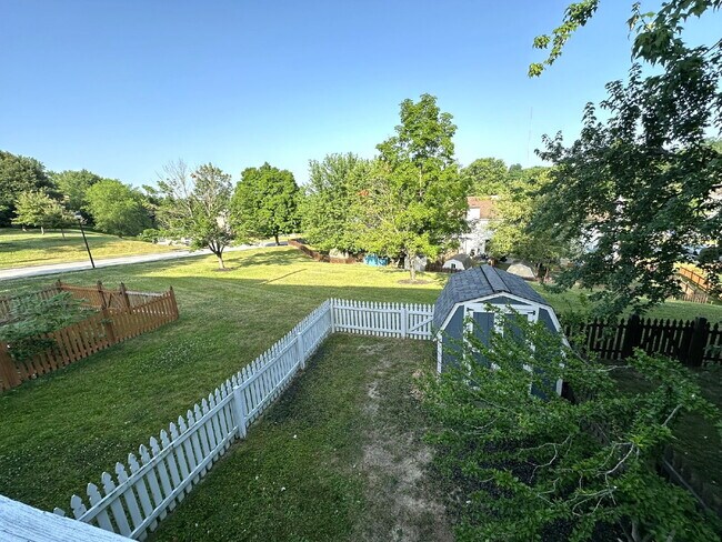 Building Photo - 3-Bedroom Townhome in Furnace Hills