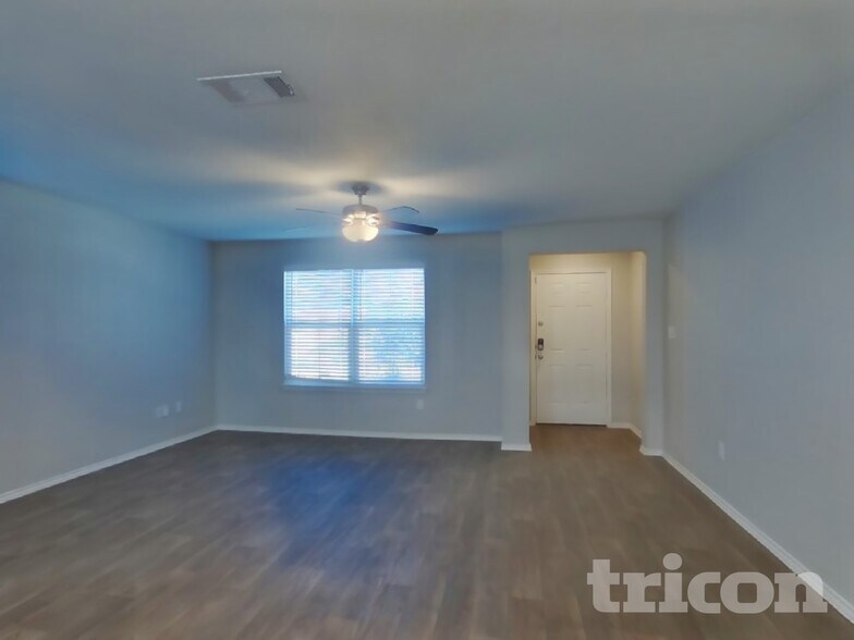 Building Photo - 3423 Stoney Bayou