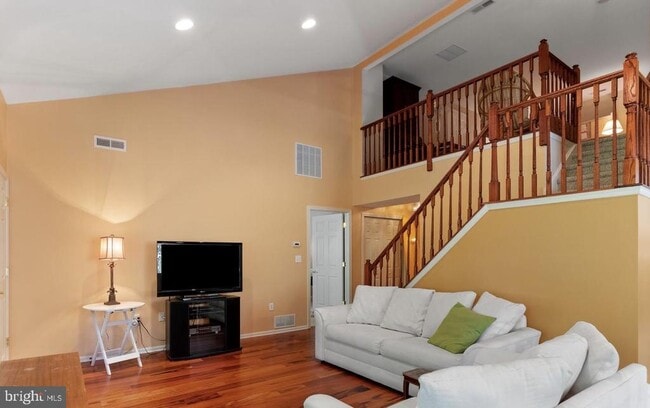 Building Photo - 13675 Philmont Ave