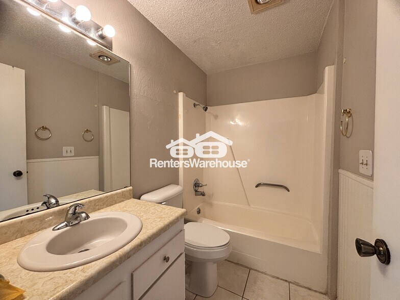 Building Photo - 1831 Fuller Rd