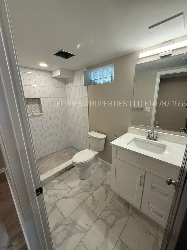 Building Photo - 4406 Glenmawr Ave