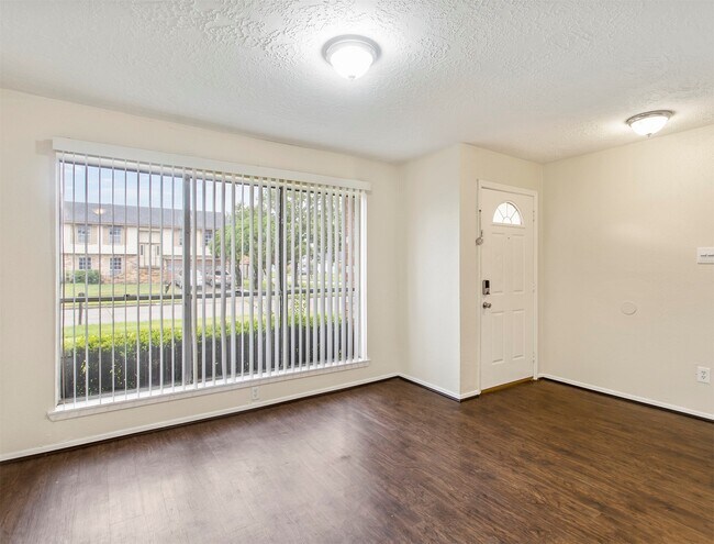 Building Photo - 8418 Lone Quail Dr