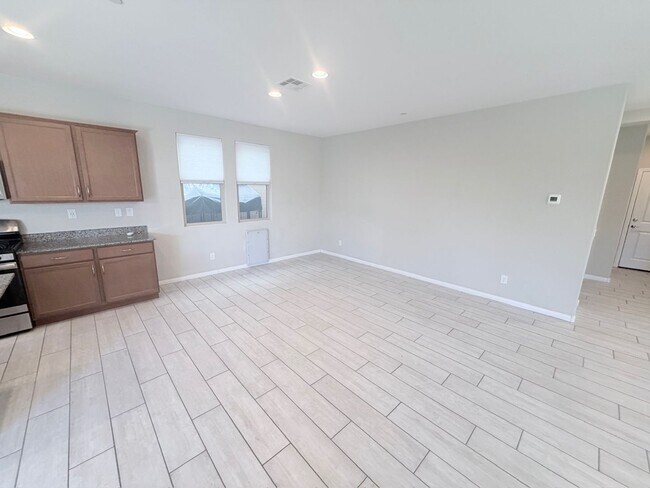 Building Photo - Unique Floorplan in Skye Canyon!
