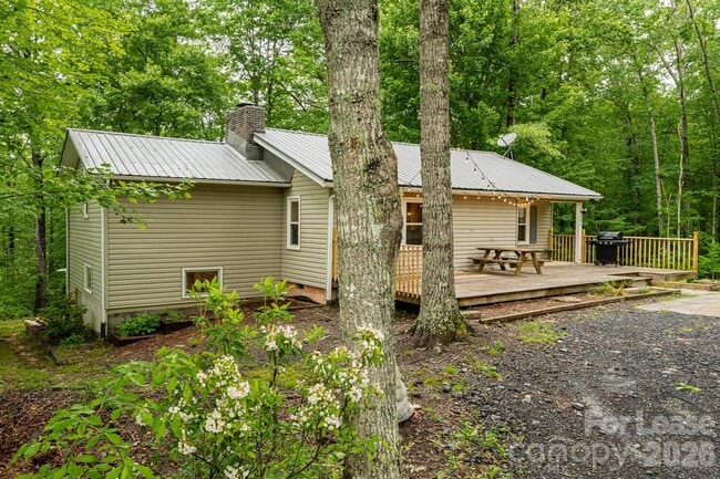 Building Photo - 260 Allison Hill Rd