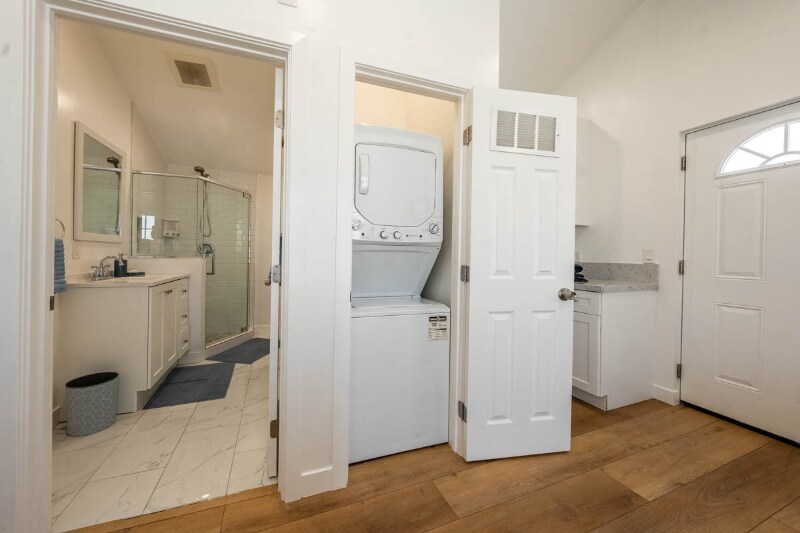 Building Photo - 3668 5th Ave