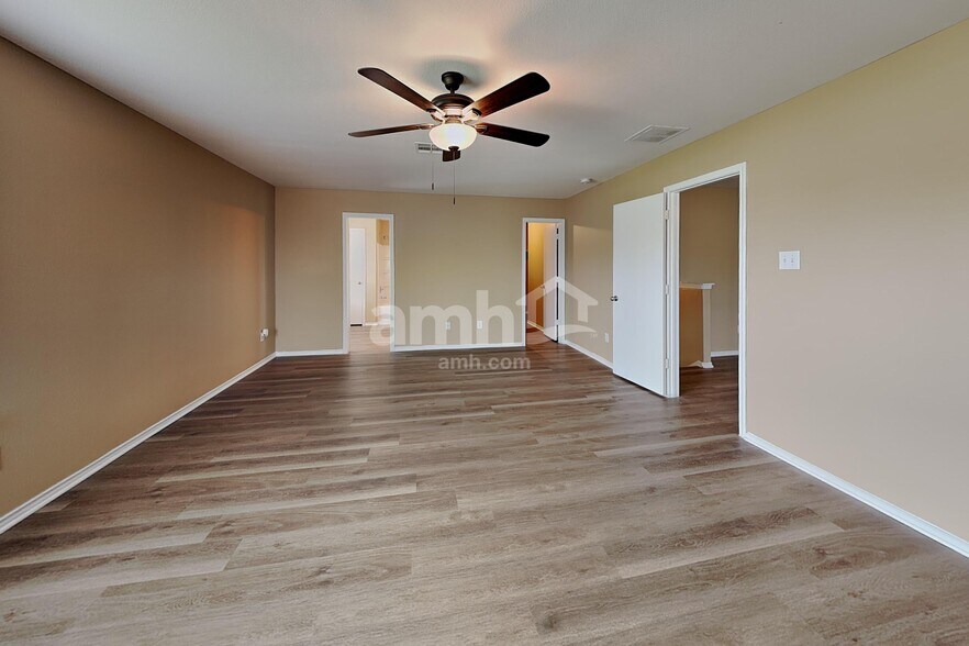 Building Photo - 5337 Mathra Dr