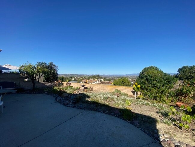 Building Photo - Cozy 2 Bed 1 Bath in the Peacock Hills 55+ Community!