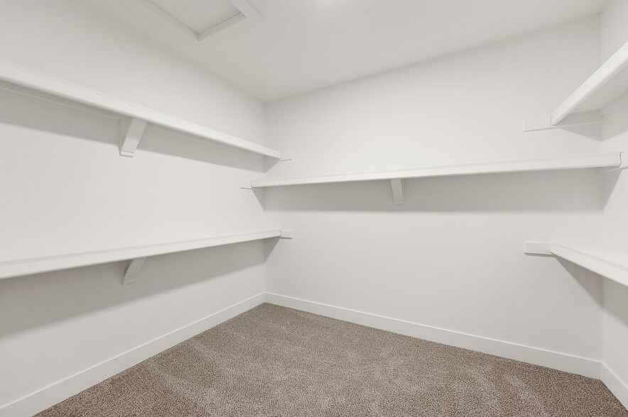 Building Photo - 5944 Willow Grove