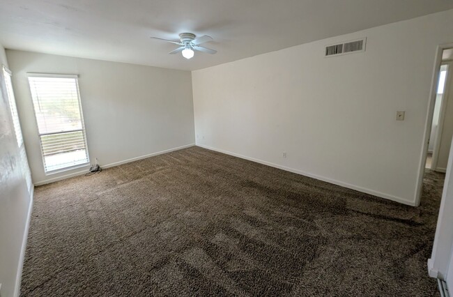 Building Photo - 2 Bedroom Condo in the Escalante Community...