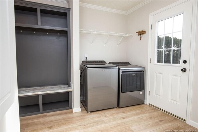 Building Photo - 37 Bermuda Dr