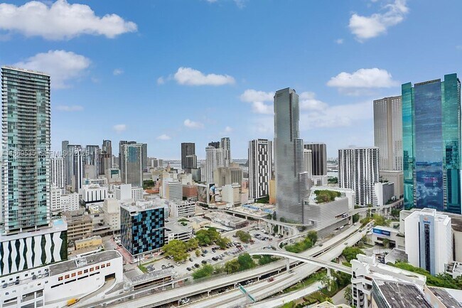 Building Photo - 350 S Miami Ave