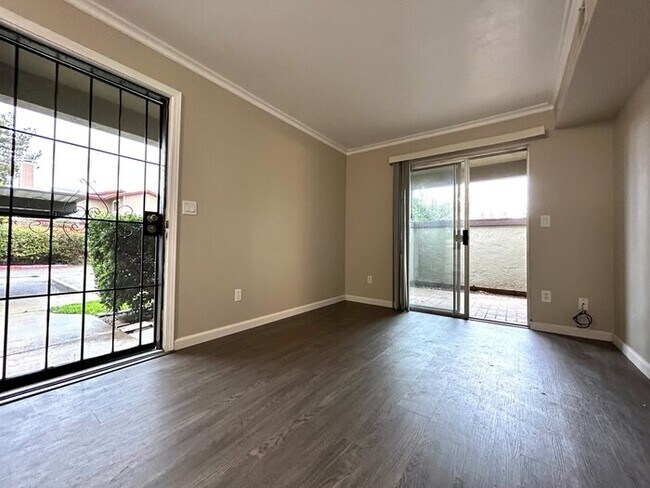 Building Photo - Beautiful Updated 1 Bedroom 1 Bathroom For Rent in Natomas!