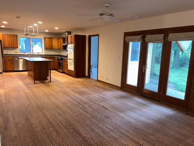 Building Photo - 112 Braemar Dr