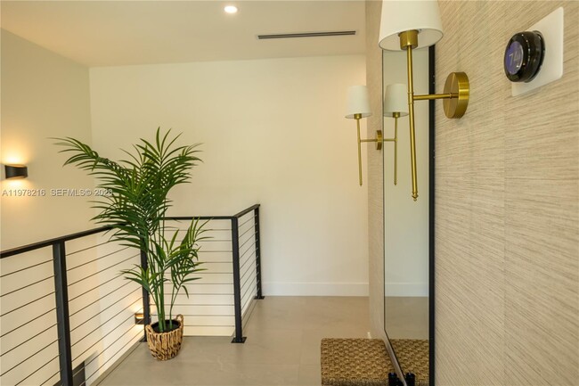 Building Photo - 8850 NE 8th Ct