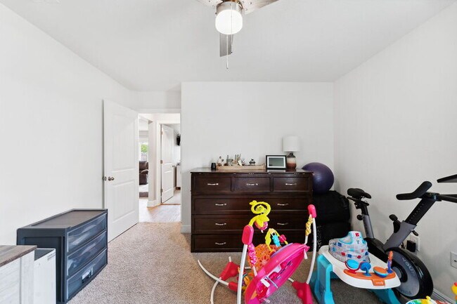 Building Photo - 7131 Penn Way