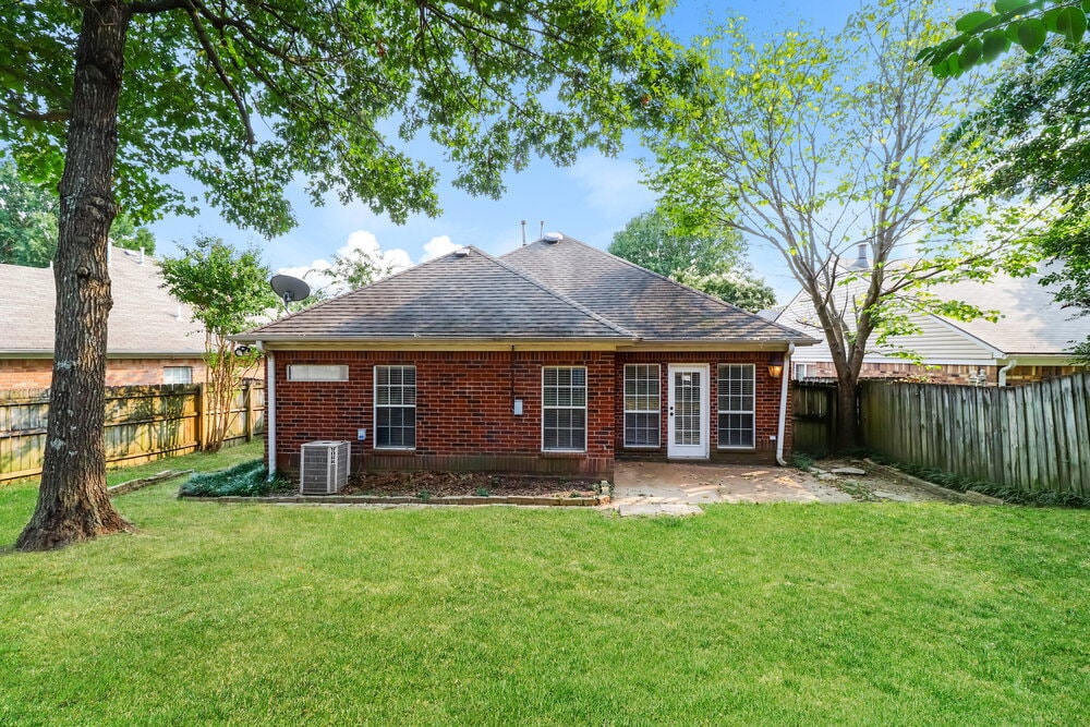 Building Photo - 8170 Timber Knoll Ln