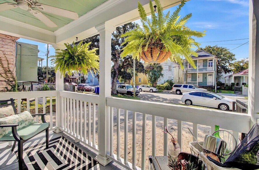 Building Photo - 286 Ashley Ave