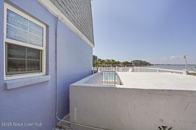 Building Photo - 390 W Cocoa Beach Causeway