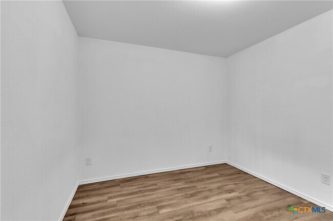 Building Photo - 350 Debus Dr