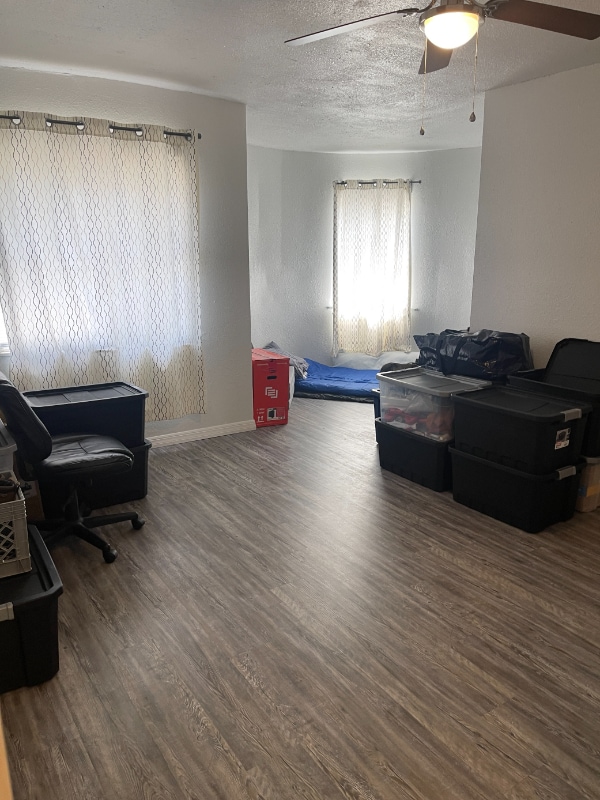 Building Photo - 7210 N Manhattan Ave