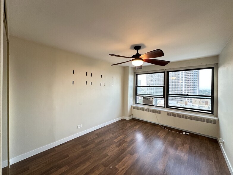 Building Photo - 4180 N Marine Dr