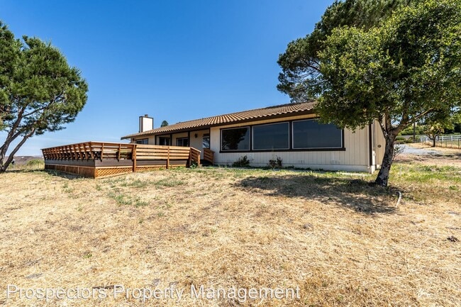 Primary Photo - 4 br, 2 bath House - 2850 Paseo Robles